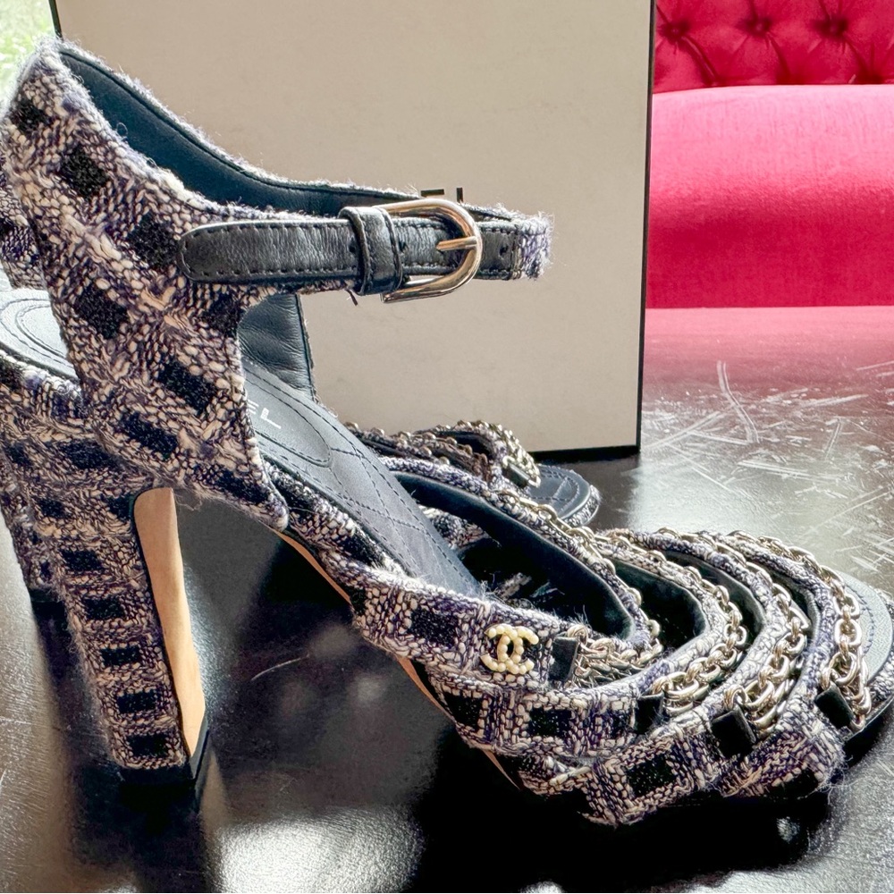 Chanel Navy & White Pattern Interlocking Cc Logo … - image 5